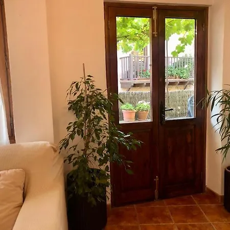 Ca La Neus - Casa Per 8 Persones Al Poble De Chalet